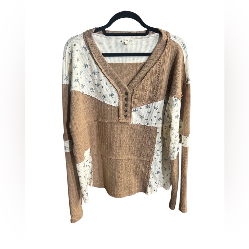 POL Colorblock Patchwork Henley Top in Tan and Cream